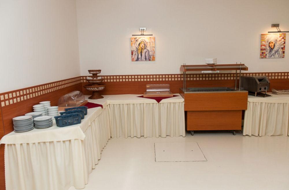 Hotel Radejov Knezdub 外观 照片