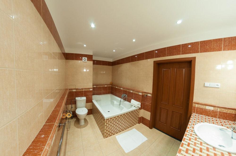 Hotel Radejov Knezdub 外观 照片
